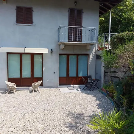 La Casa Delle Camelie Hébergement de vacances *