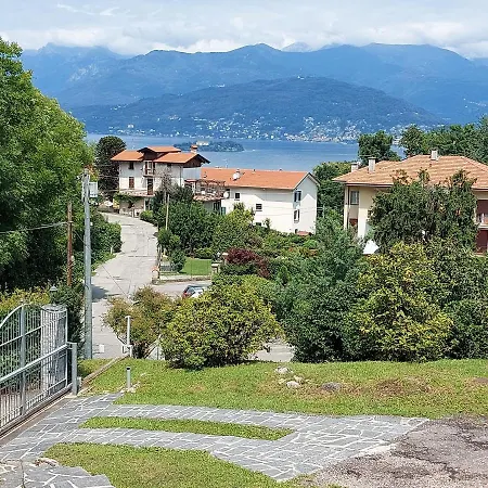 La Casa Delle Camelie 度假居 斯特雷萨
